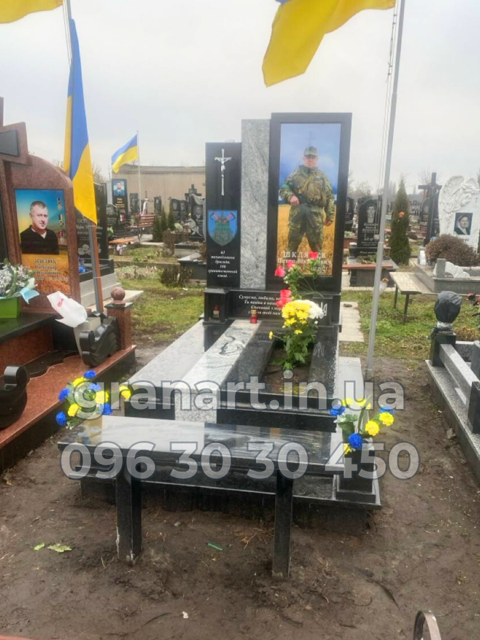 Пам'ятник для військового №008