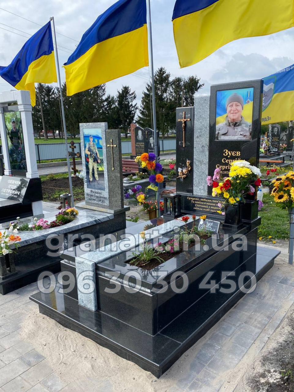 Пам'ятник для військового №010