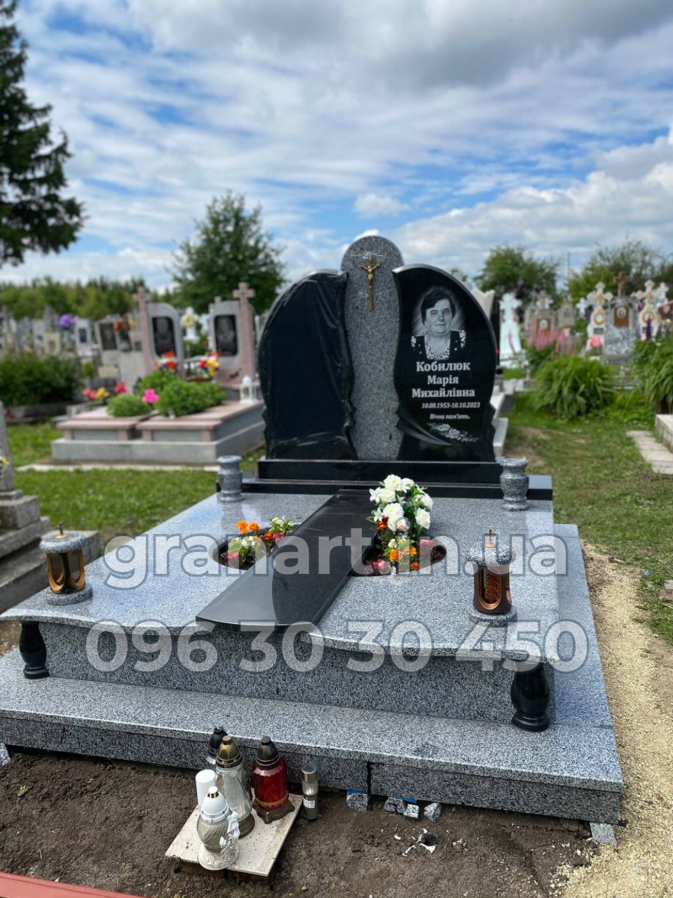 Подвійний класичний сірий з квітником